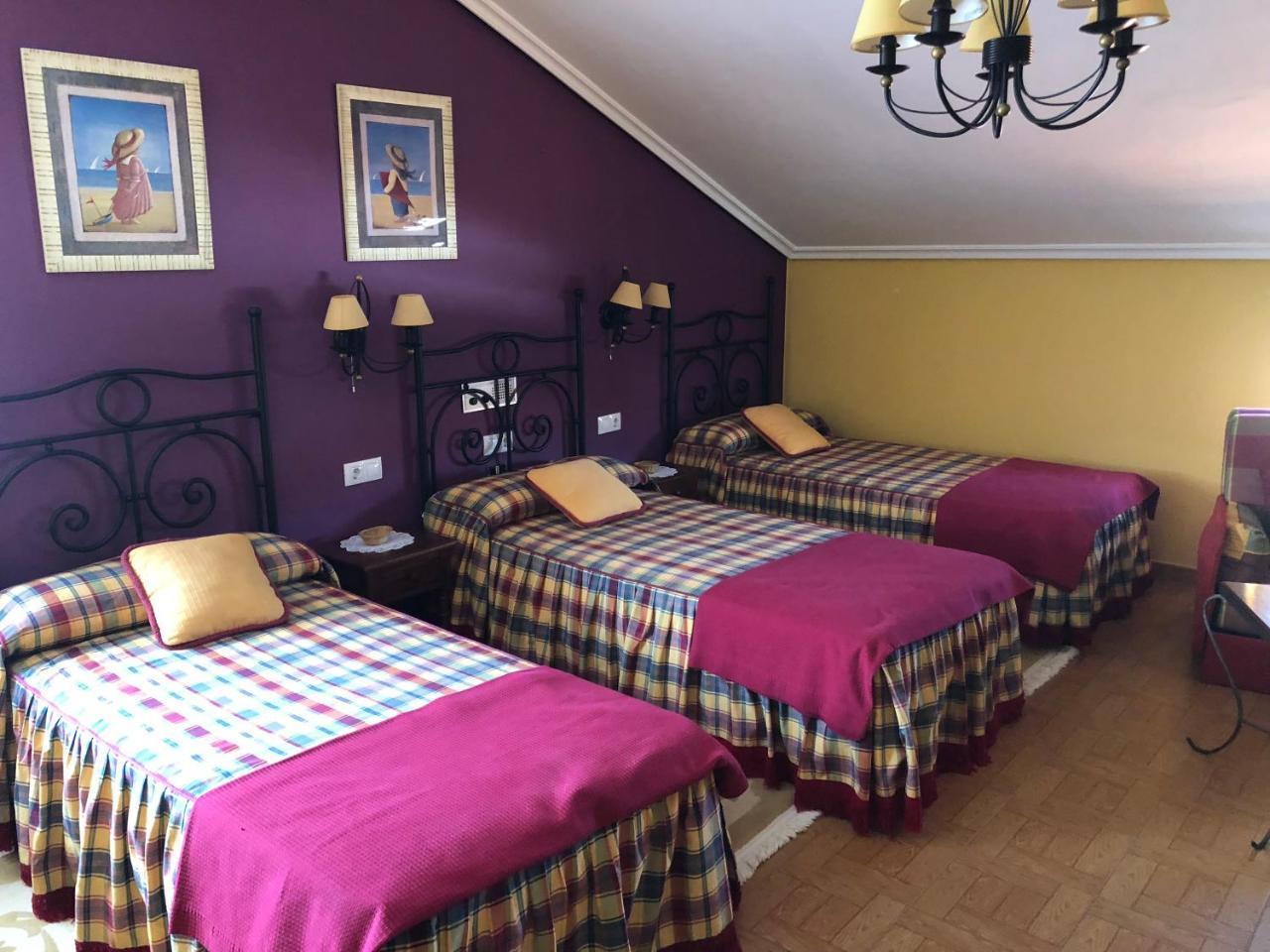 Hostal Juan Rosal エクステリア 写真